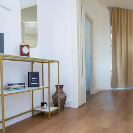 Vatican Penthouse With Terrace アパート