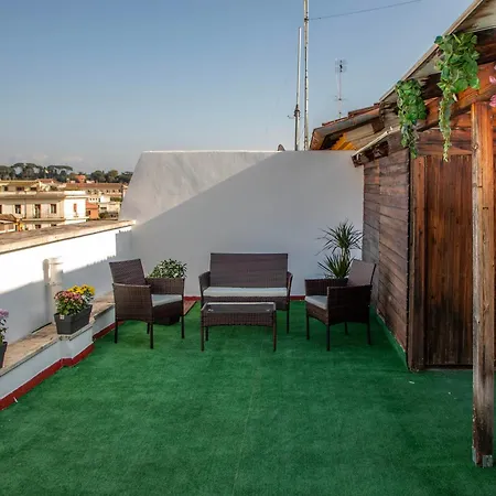 Vatican Penthouse With Terrace アパート