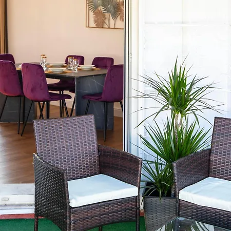 Vatican Penthouse With Terrace アパート *